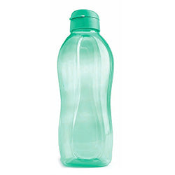 CARAMAÑOLA PLASTICA CON TAPON 1300ML VERDE