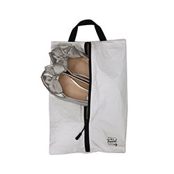 BOLSA PARA ZAPATOS POLIETILENO BCO/NEGRO. 23X37X12CM