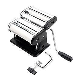 MAQUINA DE PASTA  C/ACC. DESMONTABLE NEGRO. 15CM