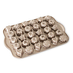 MOLDE 30 MINI TORTAS C/FORMAS CAP. 2.5 TAZAS